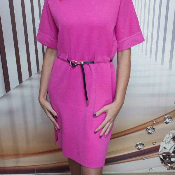 Sukienka dzianinowa z paskiem