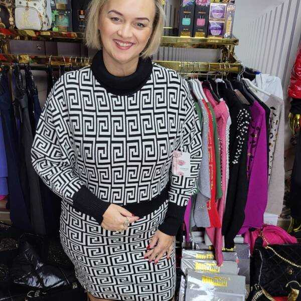 Sukienka damska dzianinowa golf Różne kolory